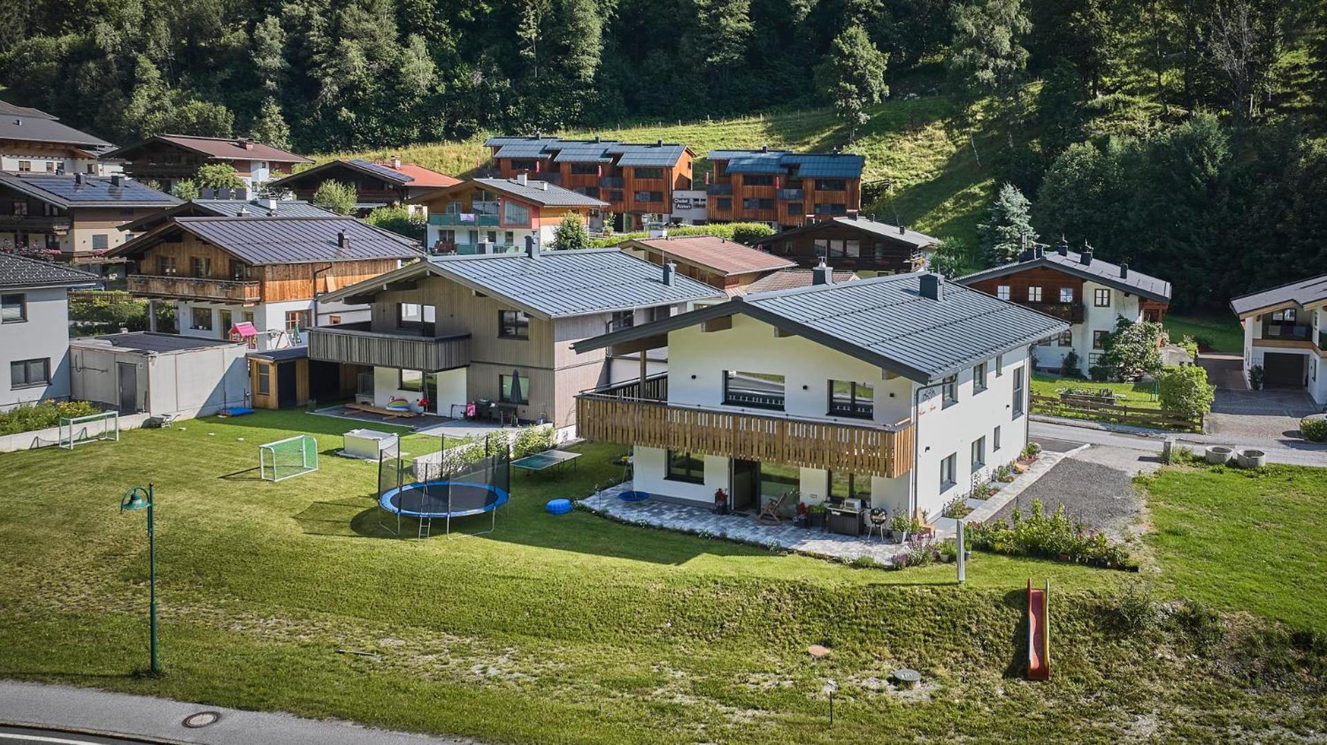 Haus Joan - Apartments ซาลบาคฮินเทอร์เกลมม์ ภายนอก รูปภาพ