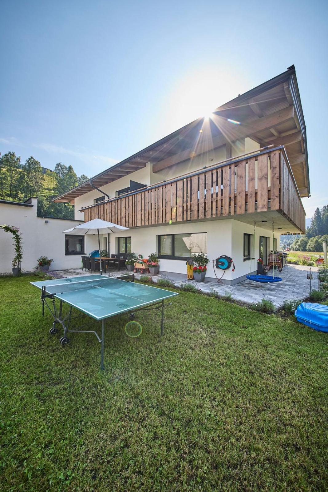 Haus Joan - Apartments ซาลบาคฮินเทอร์เกลมม์ ภายนอก รูปภาพ